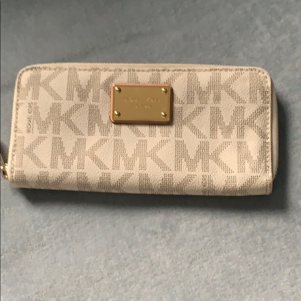 Michael Kors wallet